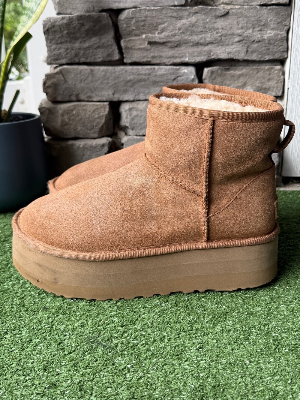UGG Classic Mini Platform Suede Leather Womens Winter Boots